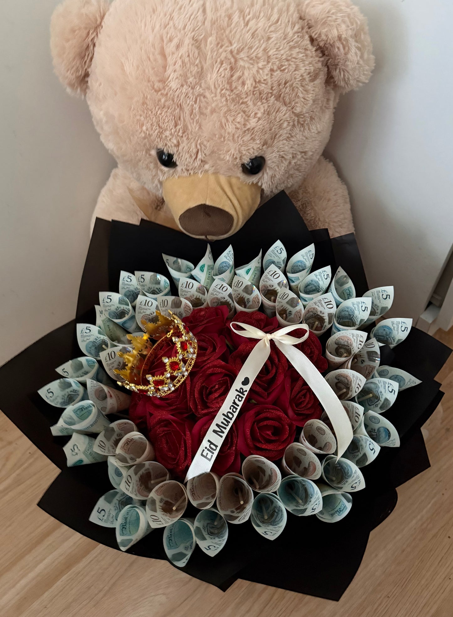 Larger Money Bouquet with Red Roses