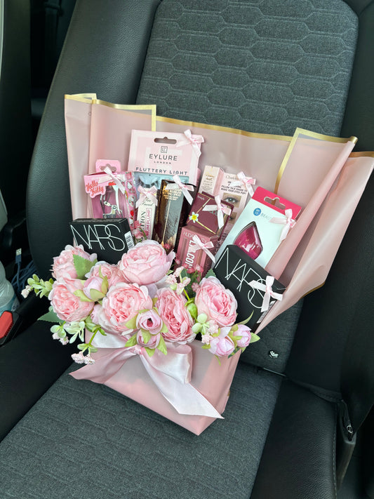 Forever Pink Rose Makeup Bouquet